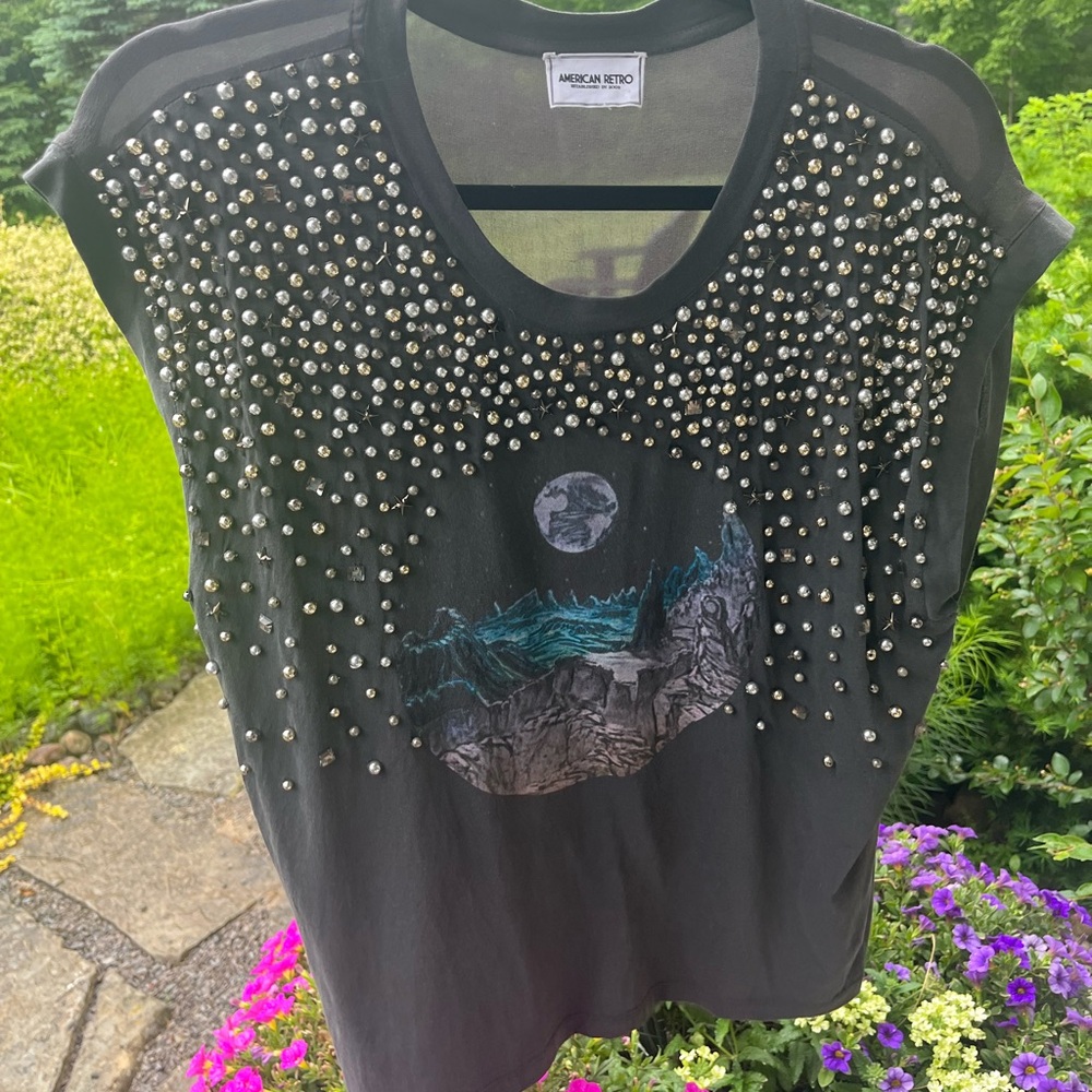 AMERICAN RETRO Embellished Grey Black Top with Graphic Design Size M Like New
